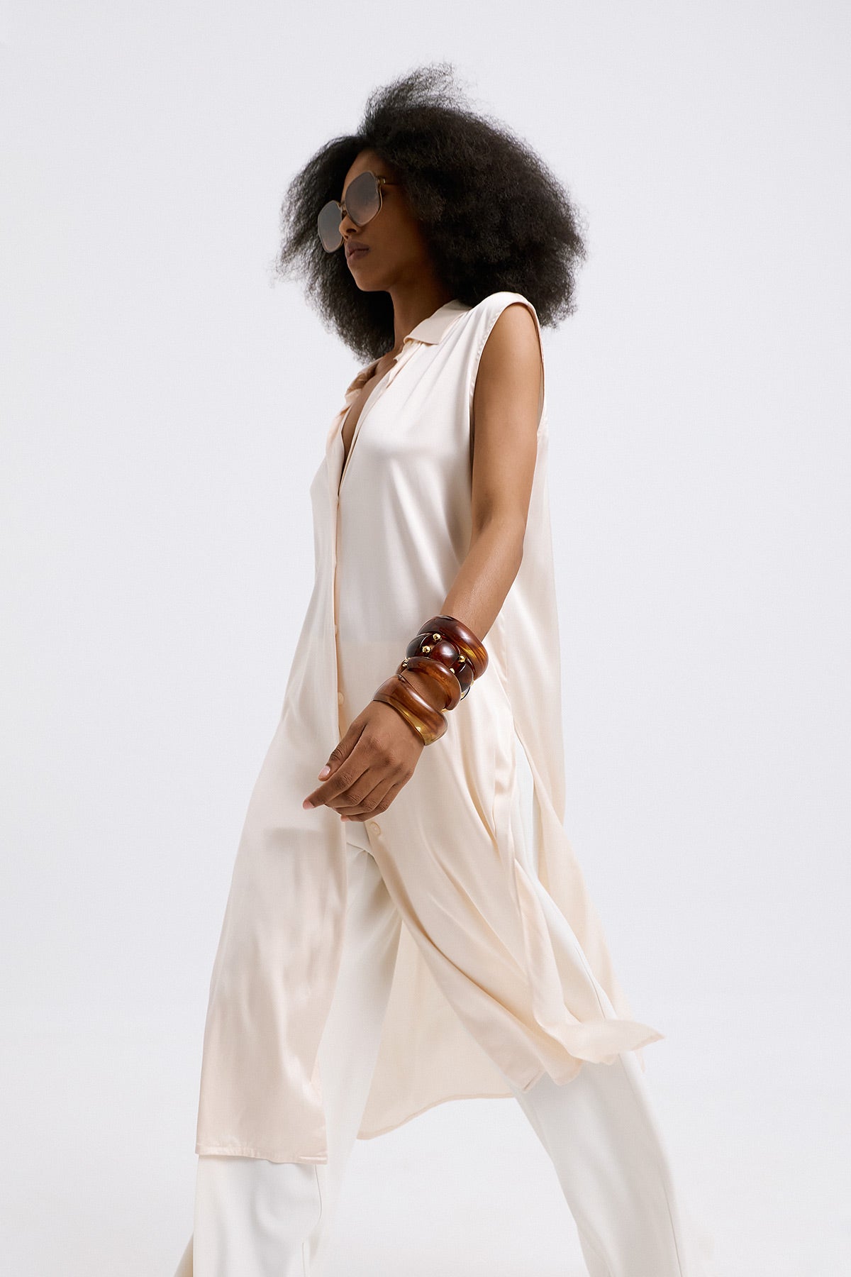 Eterna Satin Sleeveless Shirt