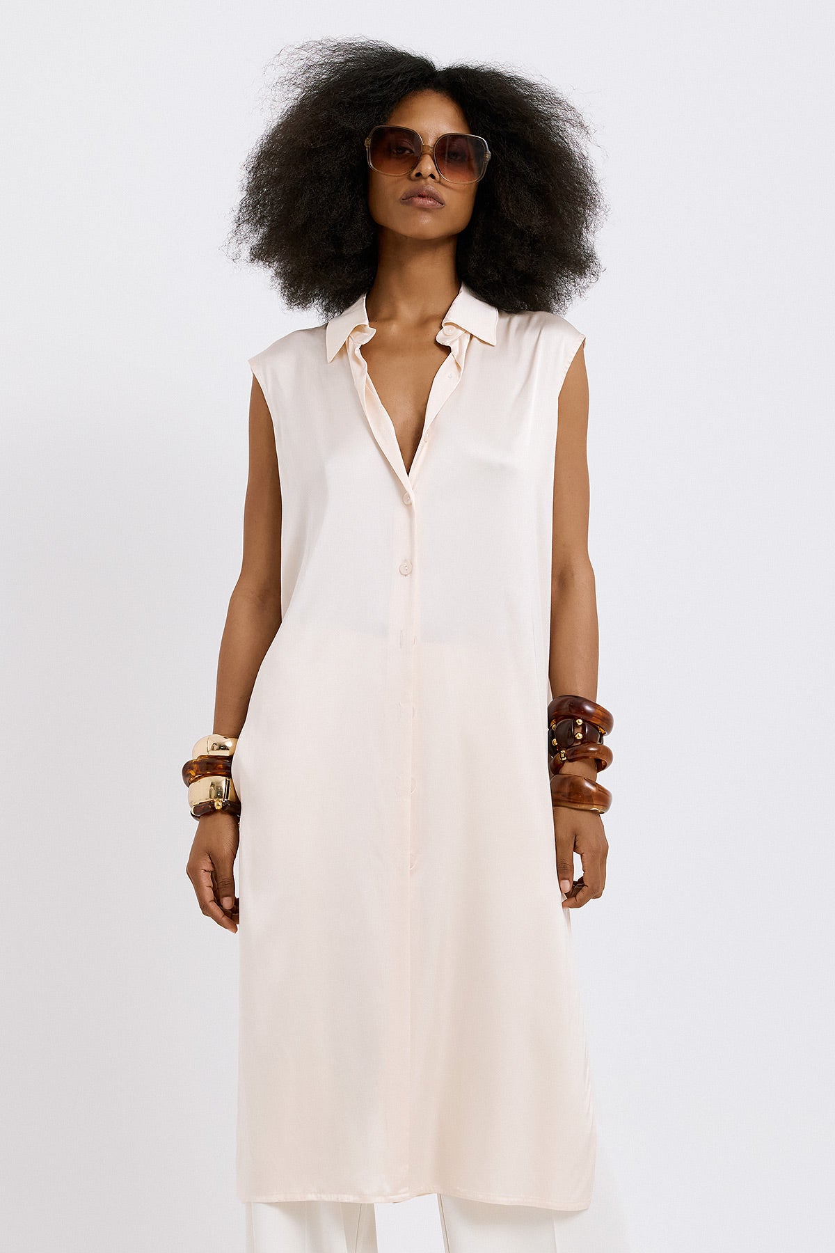 Eterna Satin Sleeveless Shirt